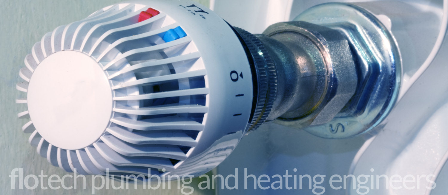 Radiator fitted with thermostatic valve